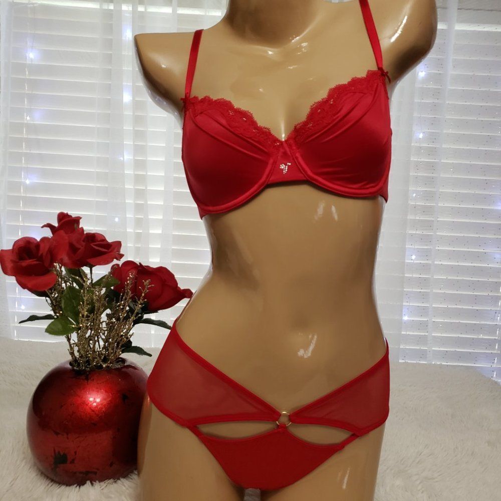 34C SMALL Victoria's Secret Dream Angels unlined balconet cheekini set N…